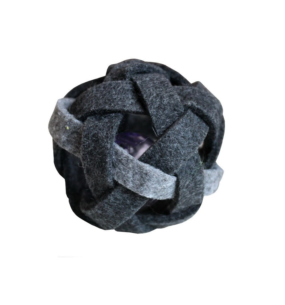 Piłka grzechotka dla kota